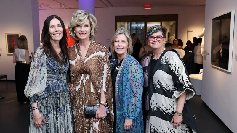 Tamara White with friends and reletives on party